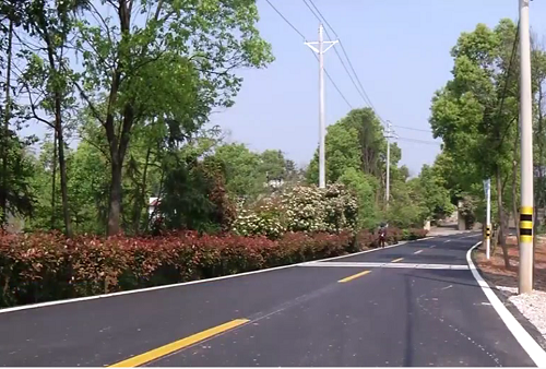 長沙太空金路橋材料有限公司,雙鋼輪壓路機,福格勒瀝青攤鋪機,AC系列,AF系列,SBS系列 長沙太空金路橋材料有限公司,雙鋼輪壓路機,福格勒瀝青攤鋪機,AC系列,AF系列,SBS系列