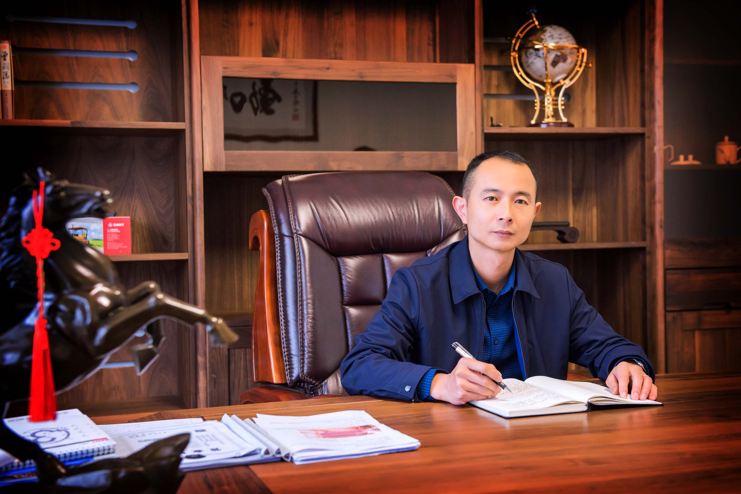 長沙太空金路橋材料有限公司,雙鋼輪壓路機,福格勒瀝青攤鋪機,AC系列,AF系列,SBS系列 長沙太空金路橋材料有限公司,雙鋼輪壓路機,福格勒瀝青攤鋪機,AC系列,AF系列,SBS系列